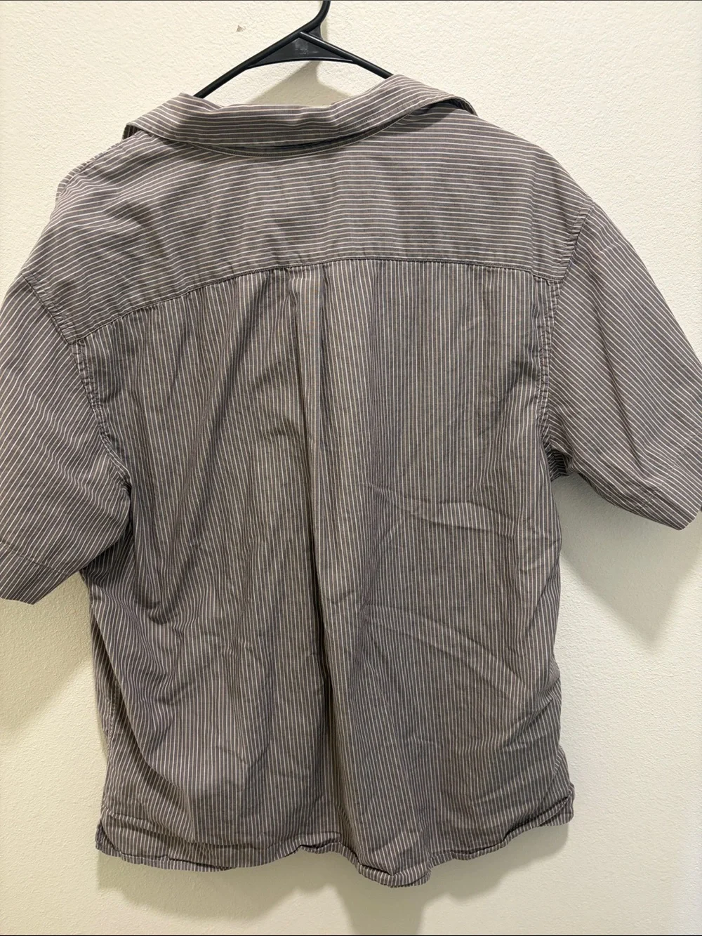 Banana Republic Men’s Short Sleeve Button-Down Shirt - Gray Pinstripe